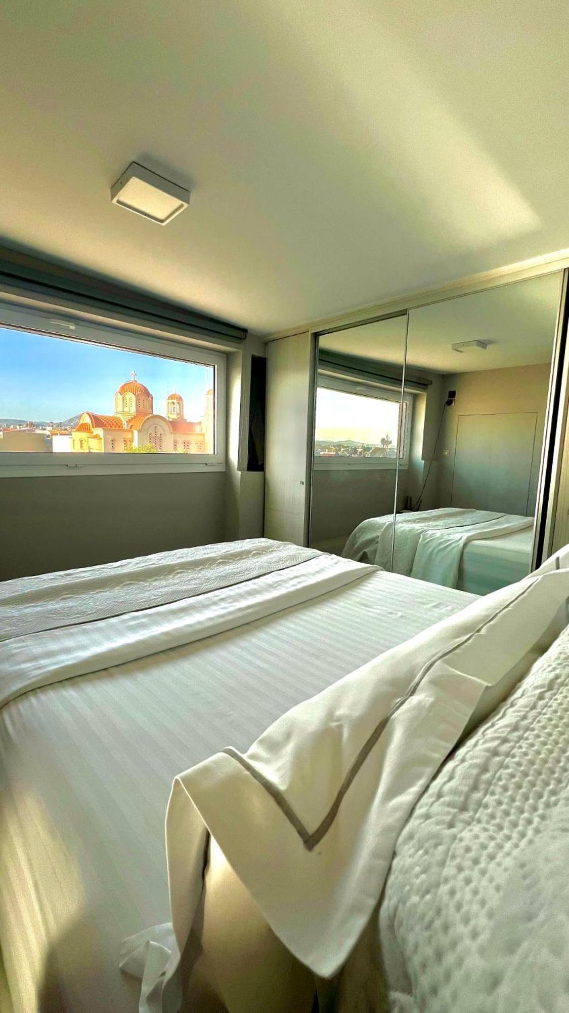 Knd Living Concept - Penthouse Apartment Nea Alikarnassos Bagian luar foto
